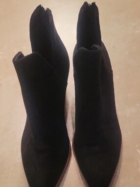 Women's Black Suede Pointed-Toe Ankle Boots